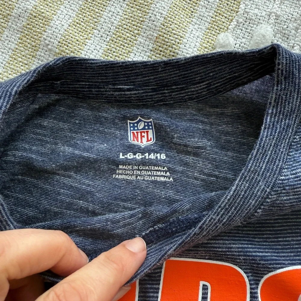 Boys‎ size L NFL bears shirt - Picture 3 of 4